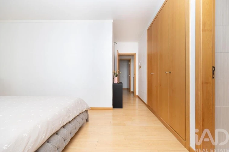 Apartamento T3 para Venda em São Domingos de Rana Foto 12