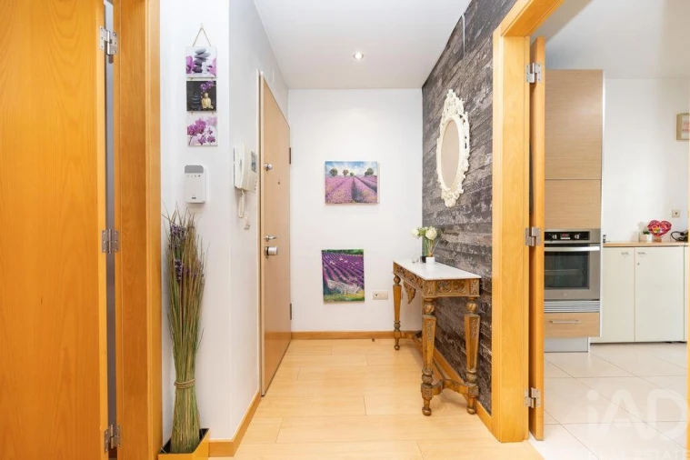 Apartamento T3 para Venda em São Domingos de Rana Foto 9