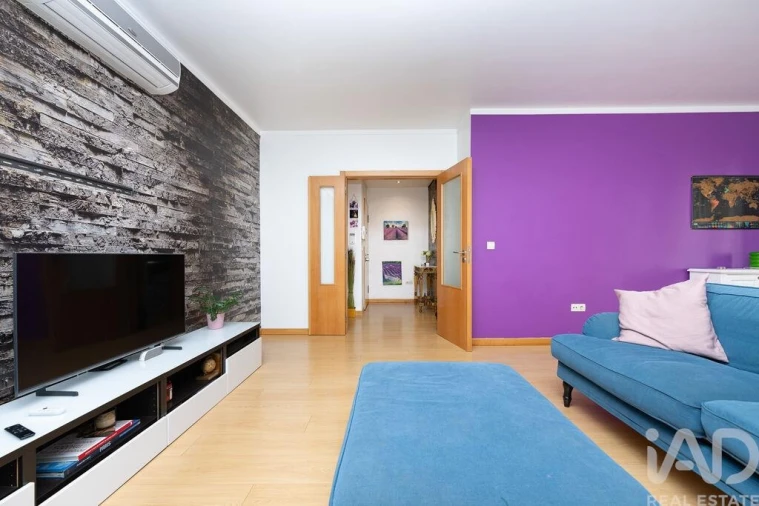 Apartamento T3 para Venda em São Domingos de Rana Foto 3