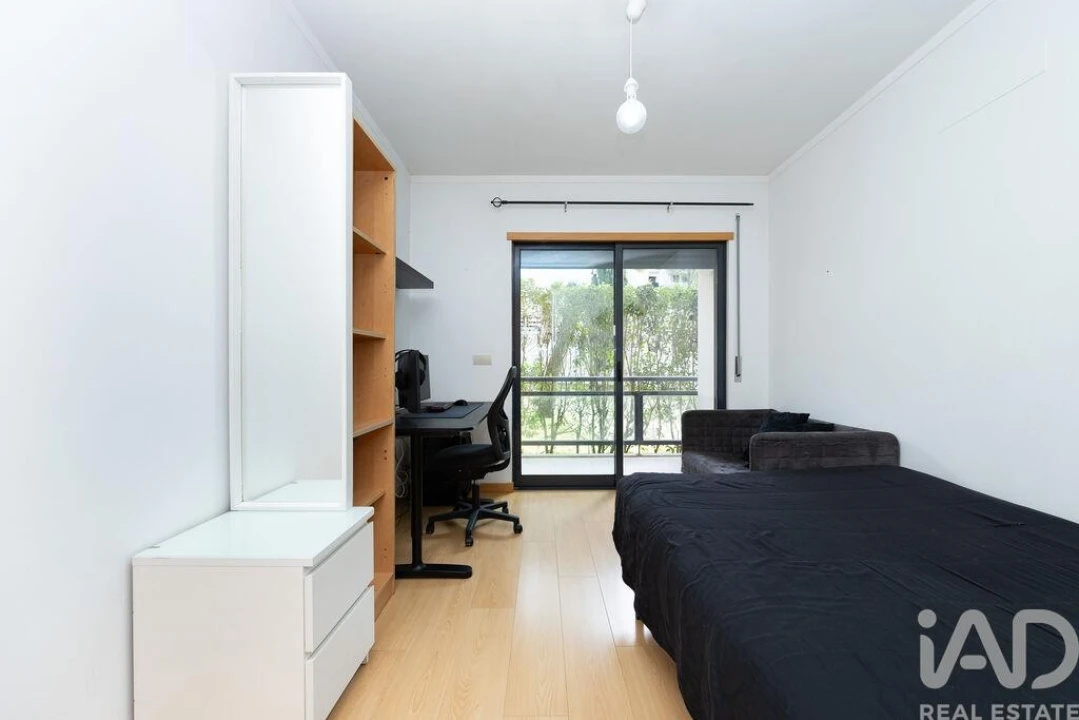 Apartamento T3 para Venda em São Domingos de Rana Foto 17