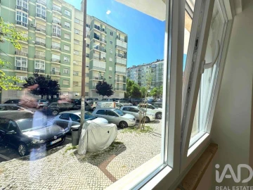 Apartamento T2 para Venda em Benfica