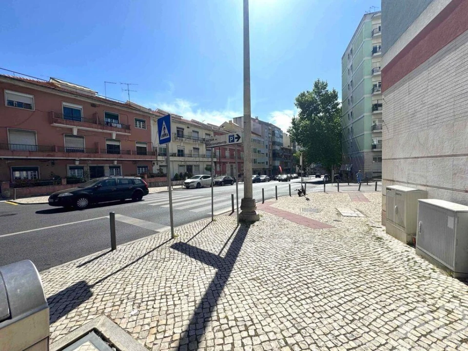 Apartamento T2 para Venda em Benfica Foto 28