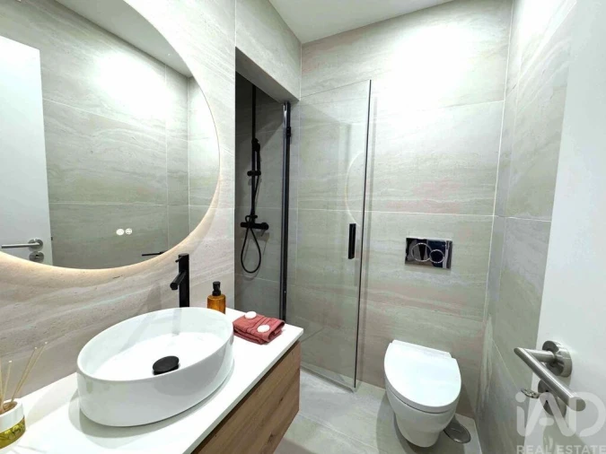 Apartamento T2 para Venda em Benfica Foto 8
