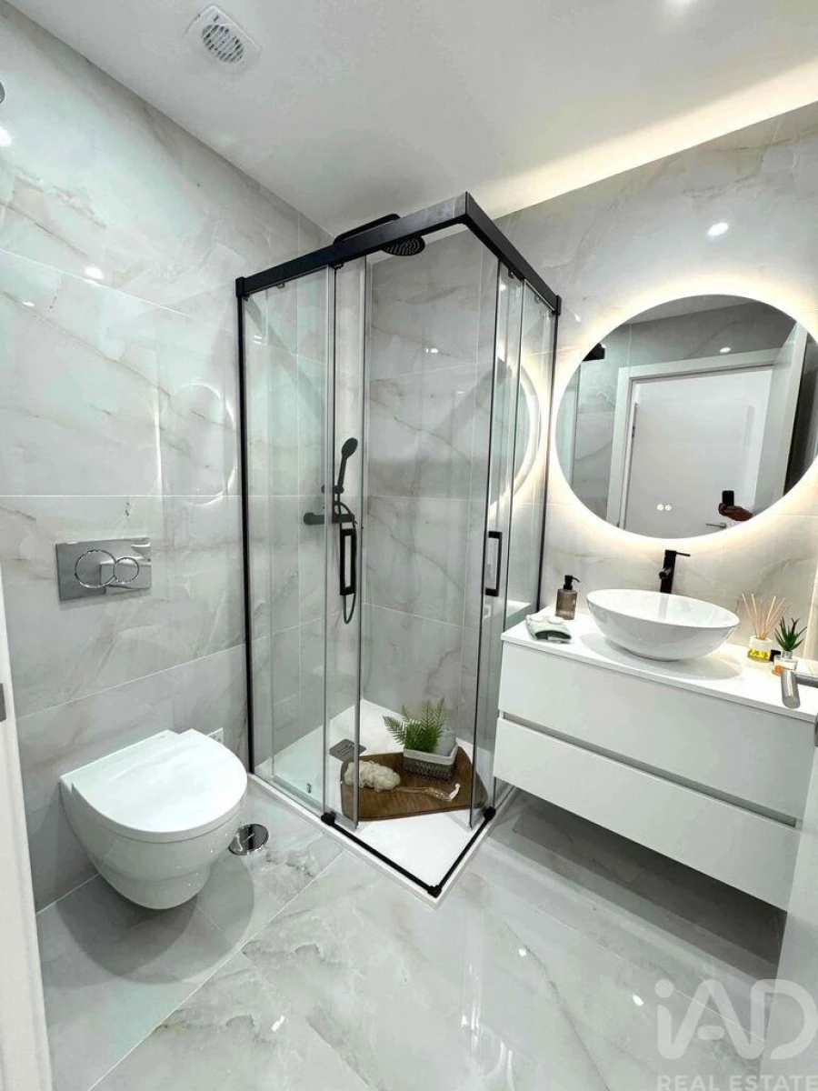 Apartamento T2 para Venda em Benfica Foto 16