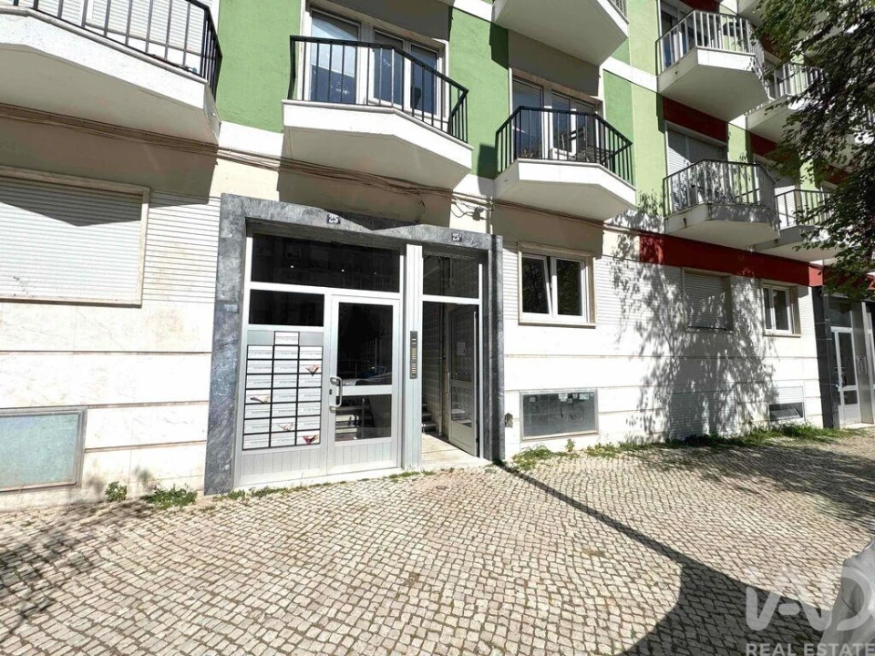 Apartamento T2 para Venda em Benfica Foto 24