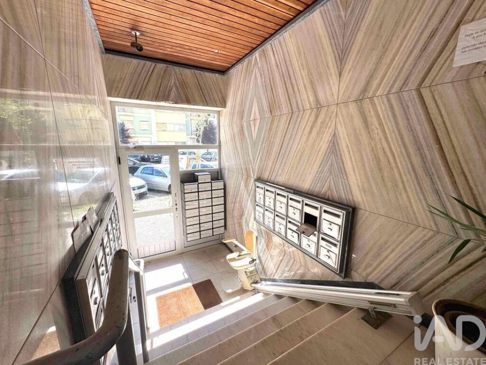 Apartamento T2 para Venda em Benfica Foto 22