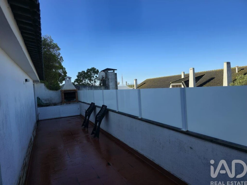 Apartamento T1 para Venda em A dos Cunhados e Maceira Foto 8