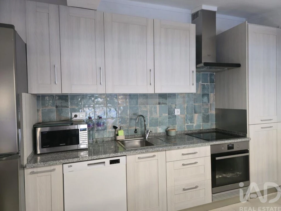 Apartamento T1 para Venda em A dos Cunhados e Maceira Foto 1