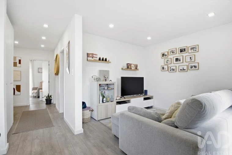 Apartamento T2 para Venda em Ramada e Caneças Foto 7