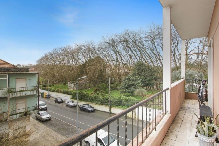 Apartamento T2 para Venda em Ramada e Caneças Foto 21