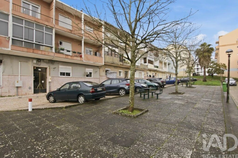 Apartamento T2 para Venda em Ramada e Caneças Foto 31