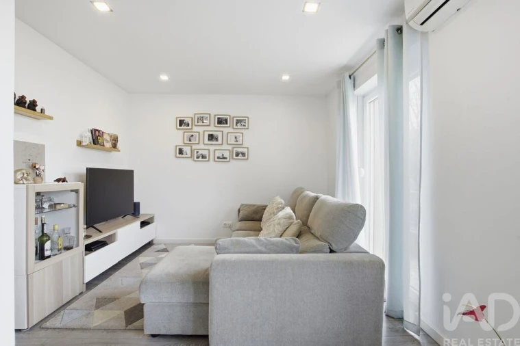 Apartamento T2 para Venda em Ramada e Caneças Foto 6