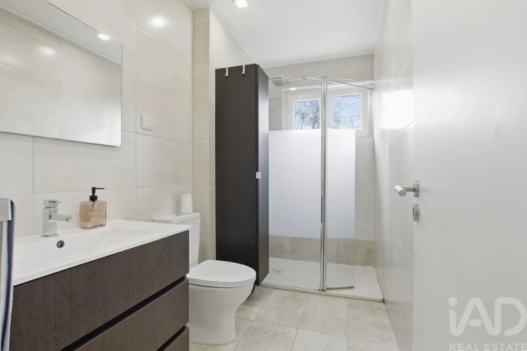 Apartamento T2 para Venda em Ramada e Caneças Foto 11