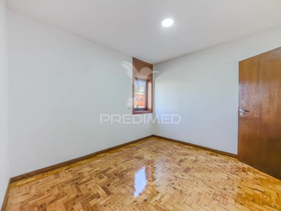 Apartamento T2 para Venda em São João da Madeira Foto 6