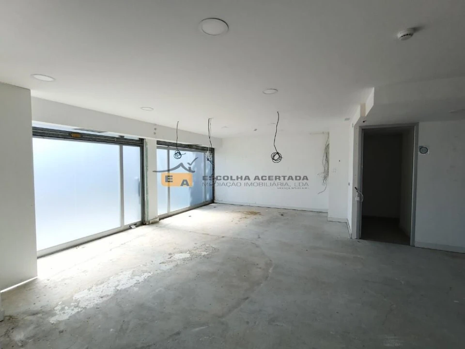 Loja para Arrendamento em Perafita, Lavra e Santa Cruz do Bispo Foto 5