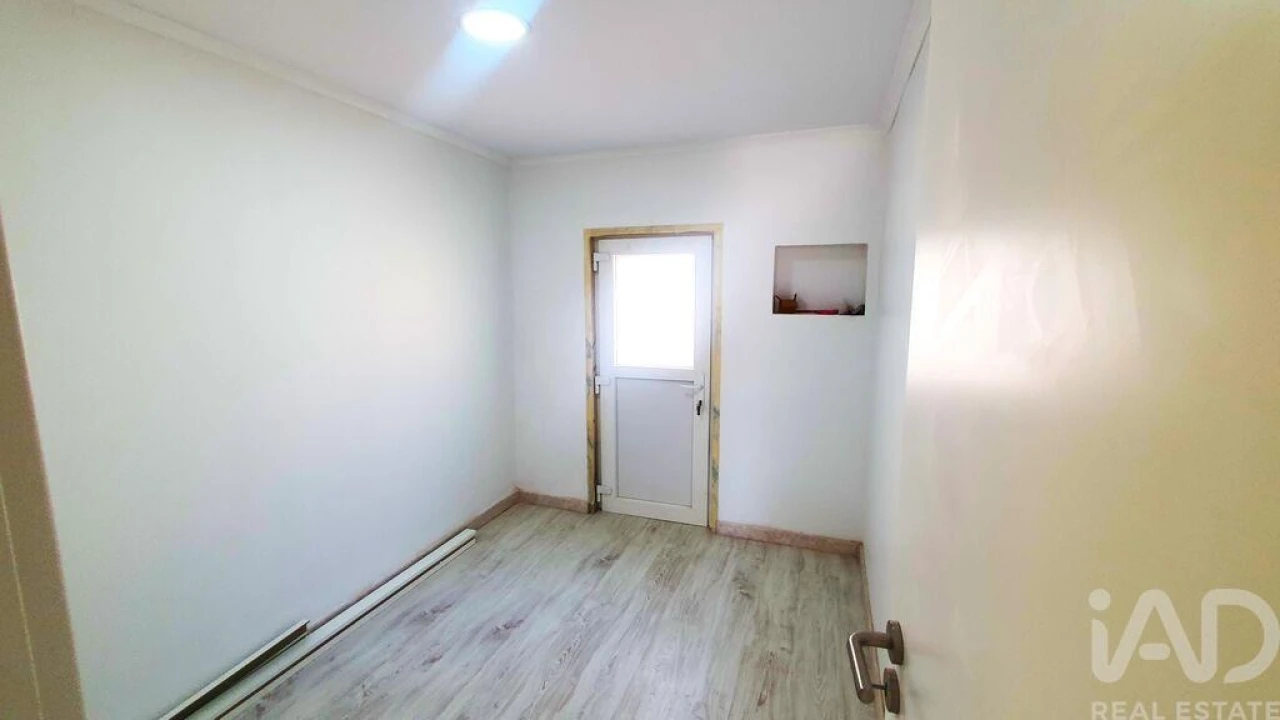 Moradia T9 para Venda em Ajuda Foto 8