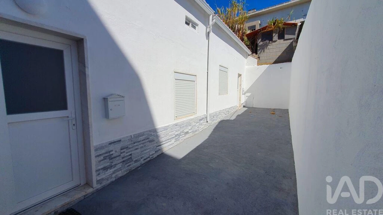 Moradia T9 para Venda em Ajuda Foto 40