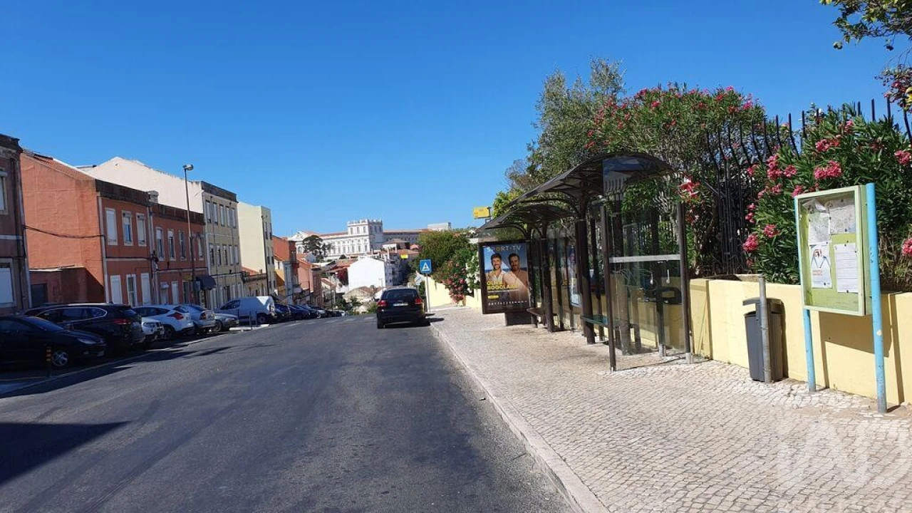 Moradia T9 para Venda em Ajuda Foto 36