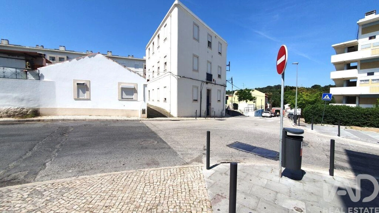 Moradia T9 para Venda em Ajuda Foto 38