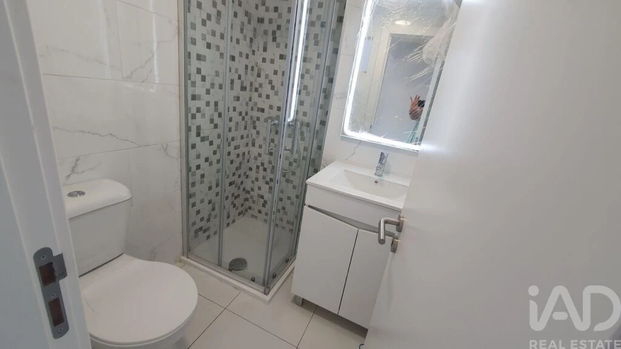 Moradia T9 para Venda em Ajuda Foto 13