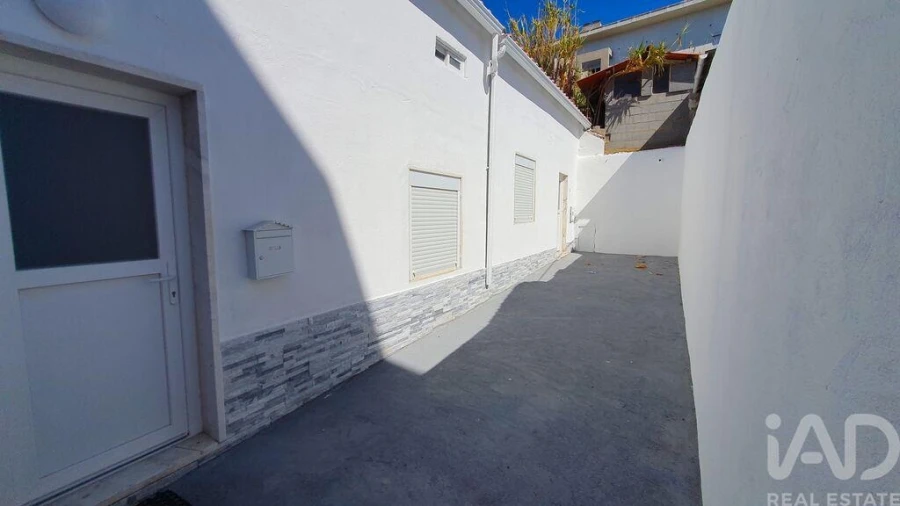 Moradia T9 para Venda em Ajuda Foto 40