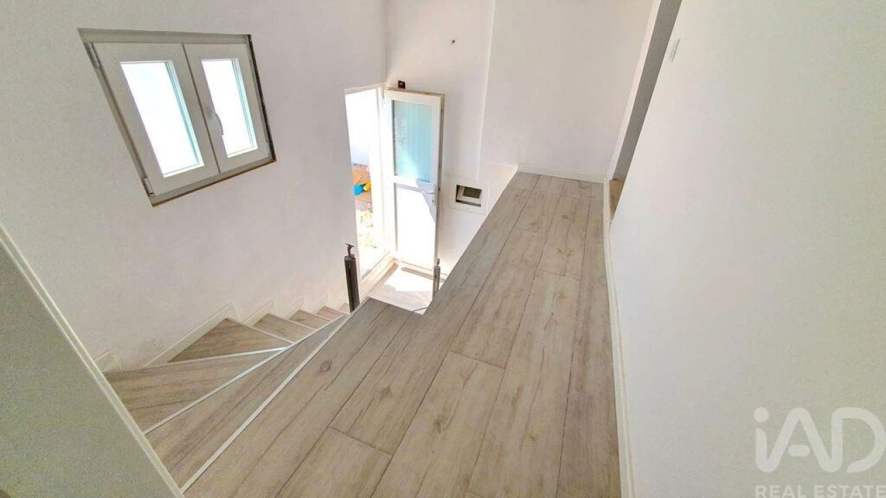 Moradia T9 para Venda em Ajuda Foto 21