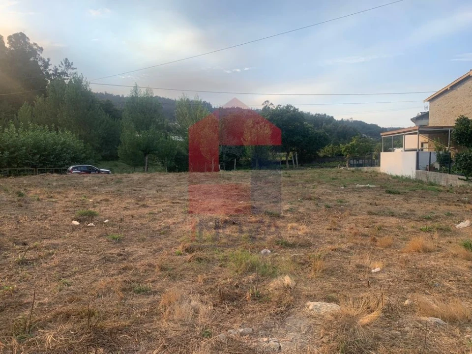 Terreno para Venda em Vila Verde e Barbudo Foto 2