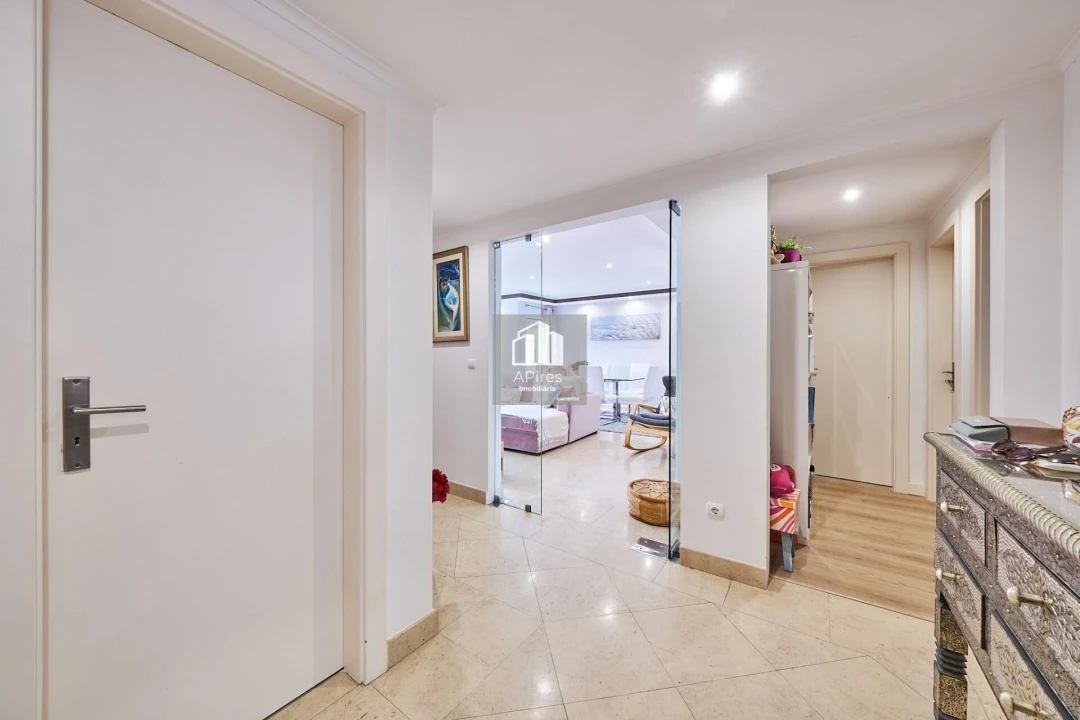 Apartamento T3 para Venda em Costa da Caparica Foto 4