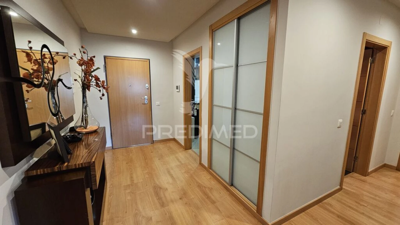 Apartamento T4 para Venda em Portimão Foto 16