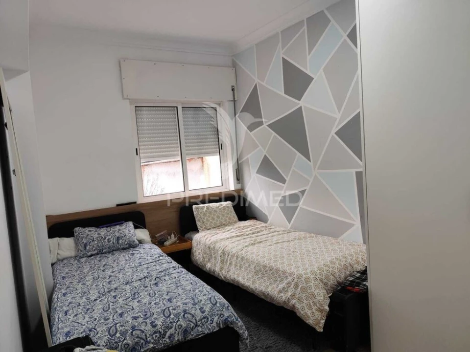 Apartamento T3 para Venda em Agualva e Mira-Sintra Foto 4