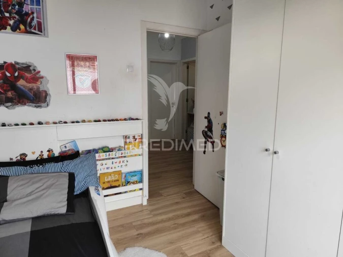 Apartamento T3 para Venda em Agualva e Mira-Sintra Foto 9