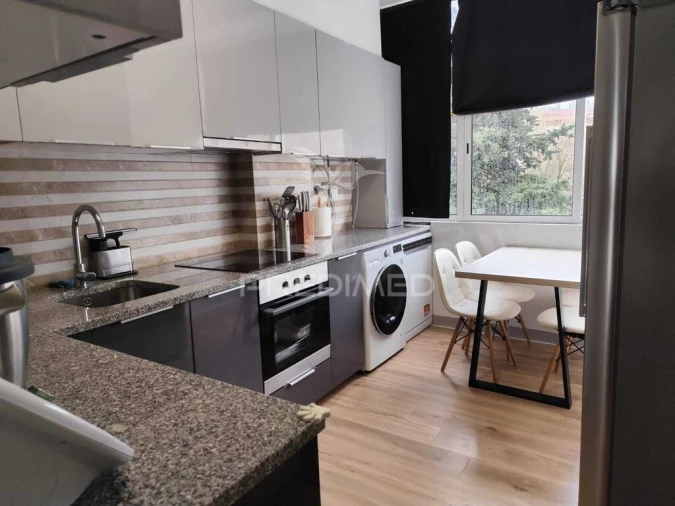 Apartamento T3 para Venda em Agualva e Mira-Sintra