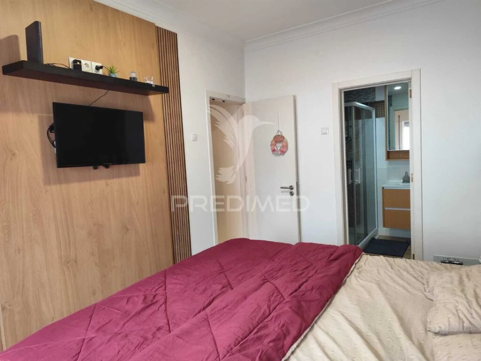 Apartamento T3 para Venda em Agualva e Mira-Sintra Foto 6