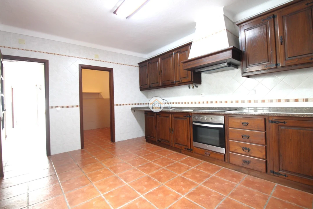 Moradia T4 para Venda em Redondo Foto 2