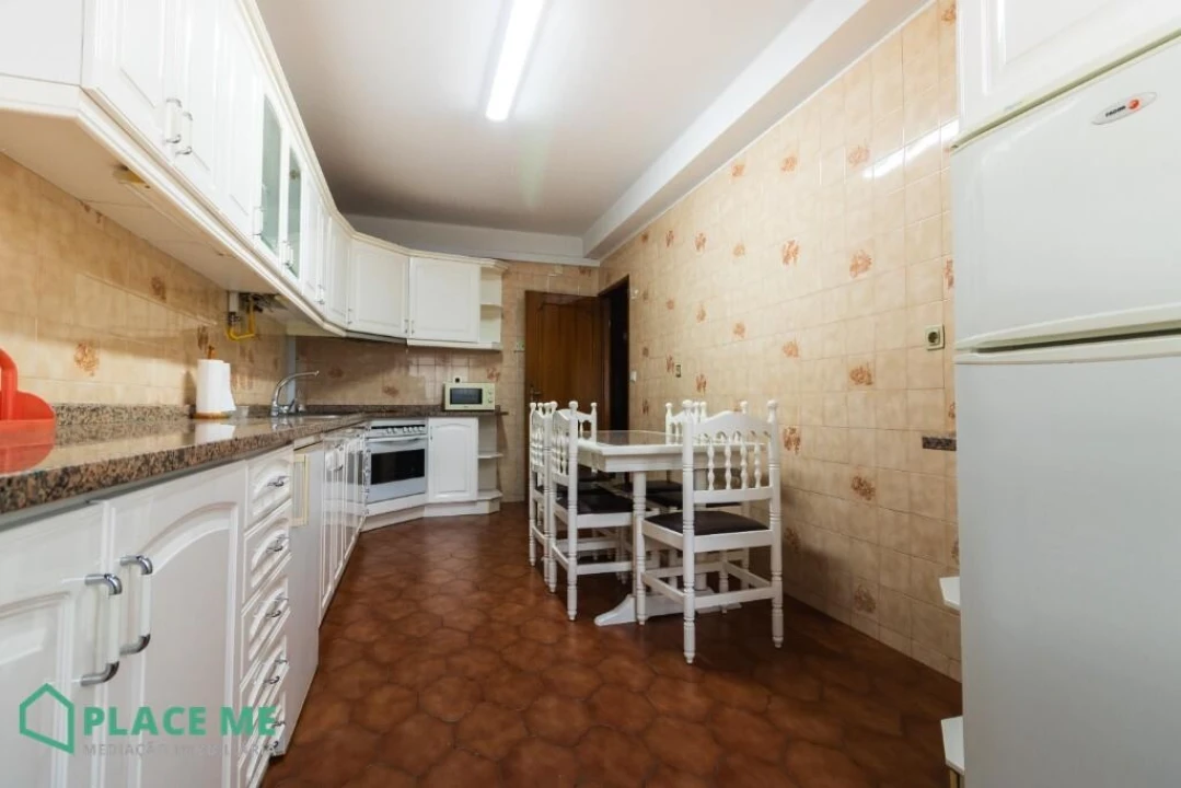 Apartamento T3 para Arrendamento em Braga (São José de São Lázaro e São João do Souto) Foto 9