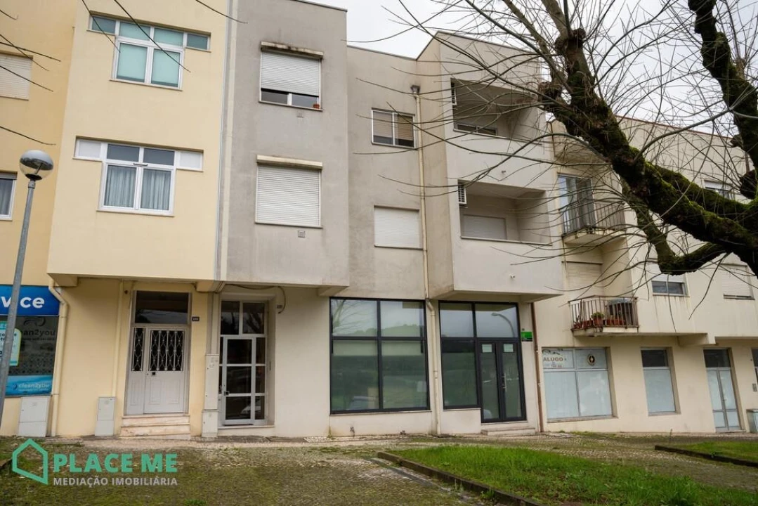 Apartamento T3 para Arrendamento em Braga (São José de São Lázaro e São João do Souto) Foto 2