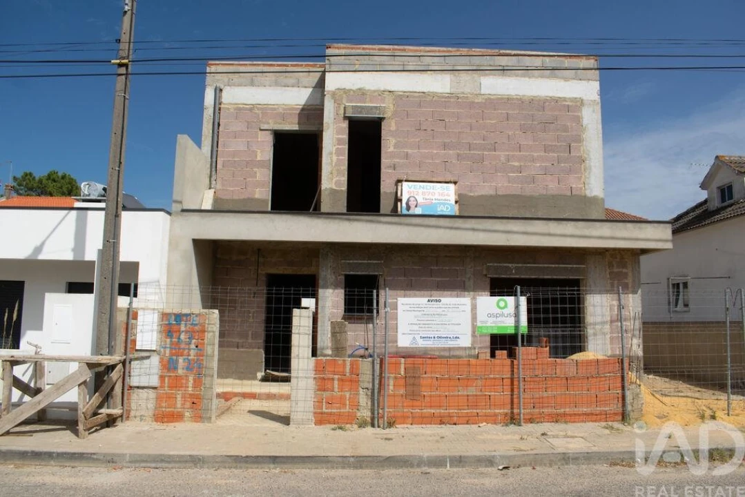 Moradia T4 para Venda em Amora Foto 1