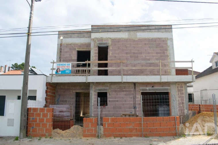 Moradia T4 para Venda em Amora Foto 2