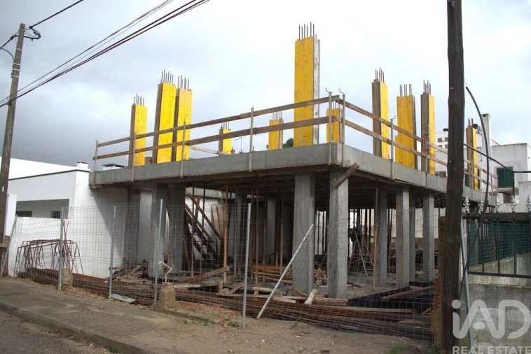 Moradia T4 para Venda em Amora Foto 1