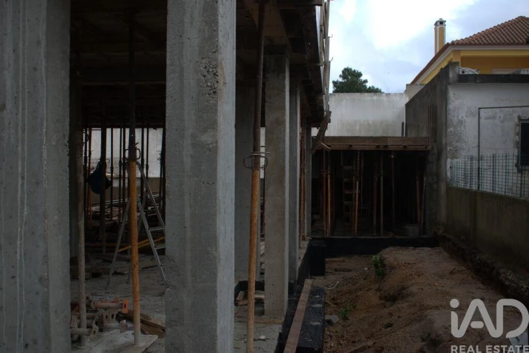 Moradia T4 para Venda em Amora Foto 5