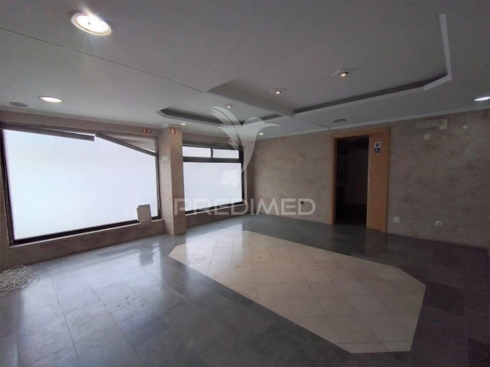 Loja para Venda em Alto do Seixalinho, Santo André e Verderena Foto 5