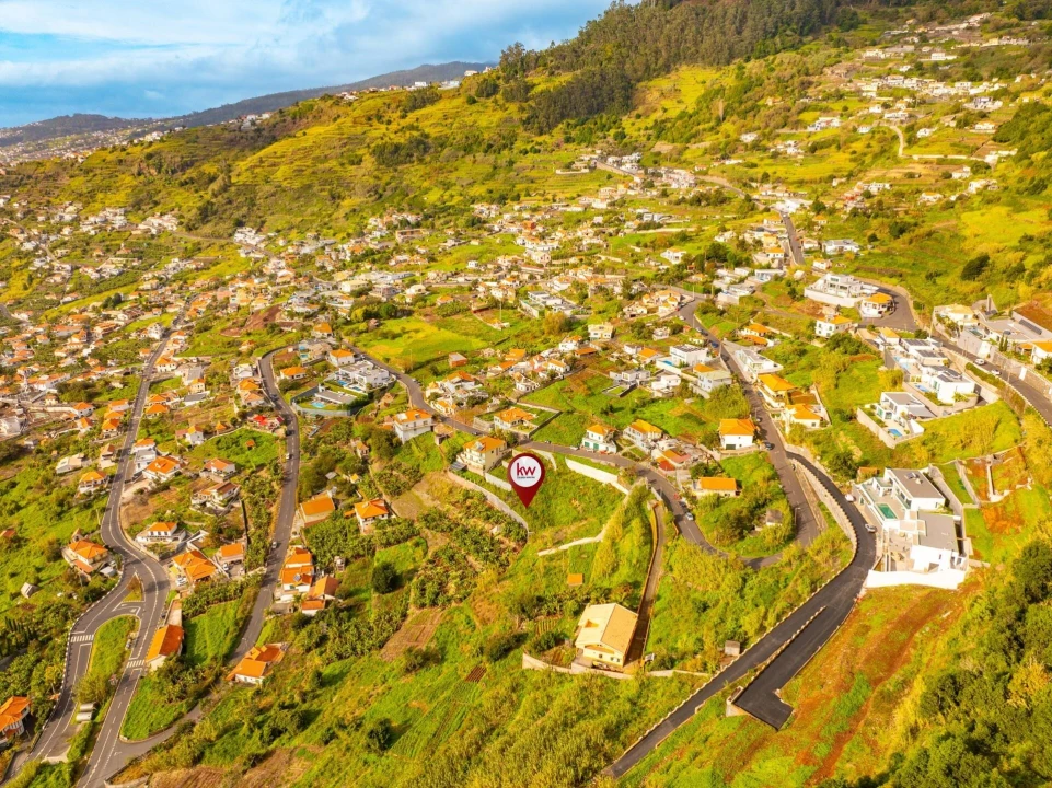 Terreno para Venda em Arco da Calheta Foto 12
