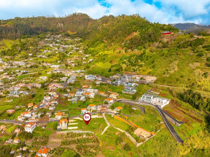 Terreno para Venda em Arco da Calheta Foto 5