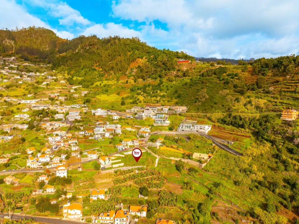 Terreno para Venda em Arco da Calheta Foto 6