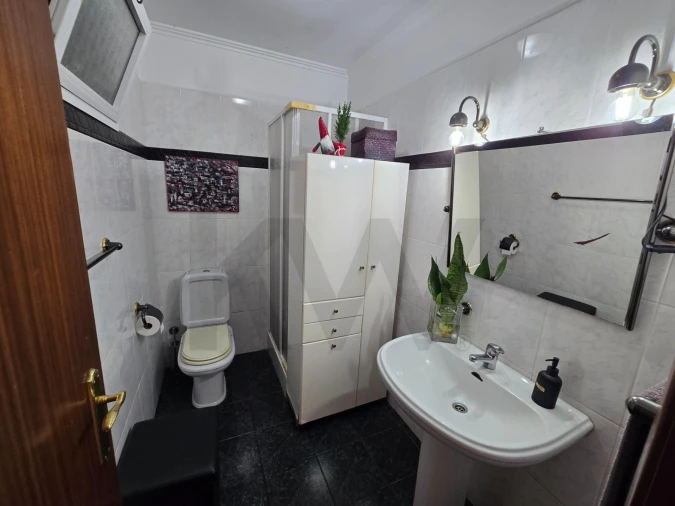 Moradia T3 para Venda em Caniço Foto 38