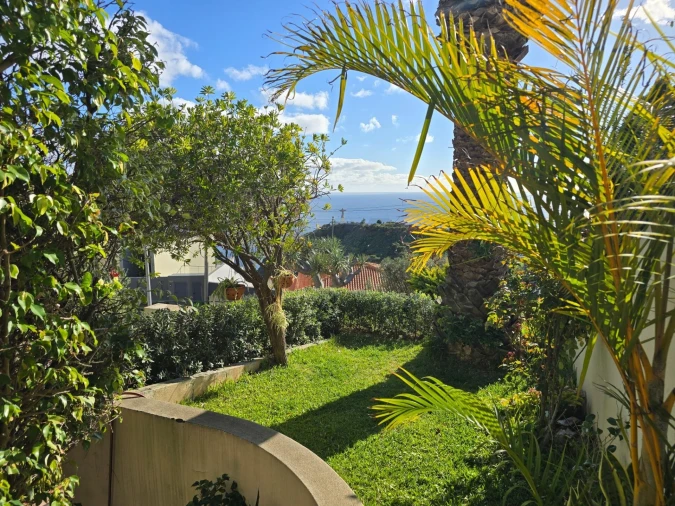 Moradia T3 para Venda em Caniço Foto 12