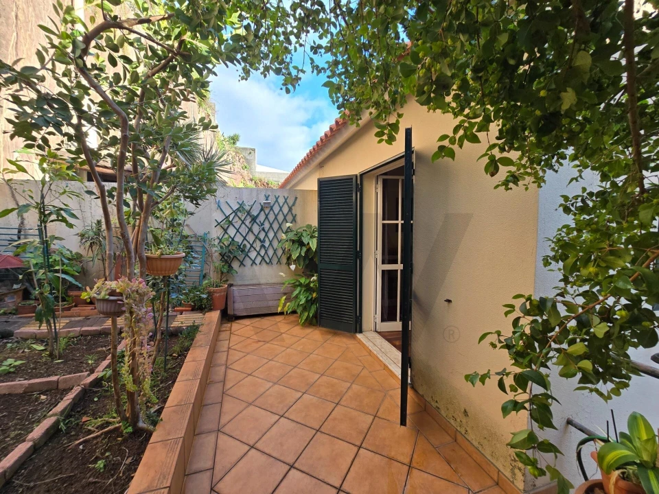 Moradia T3 para Venda em Caniço Foto 68