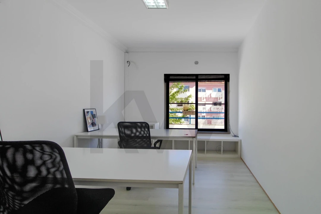 Escritório para Arrendamento em São Domingos de Rana Foto 2