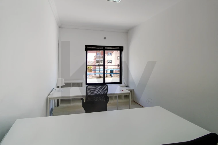 Escritório para Arrendamento em São Domingos de Rana Foto 3