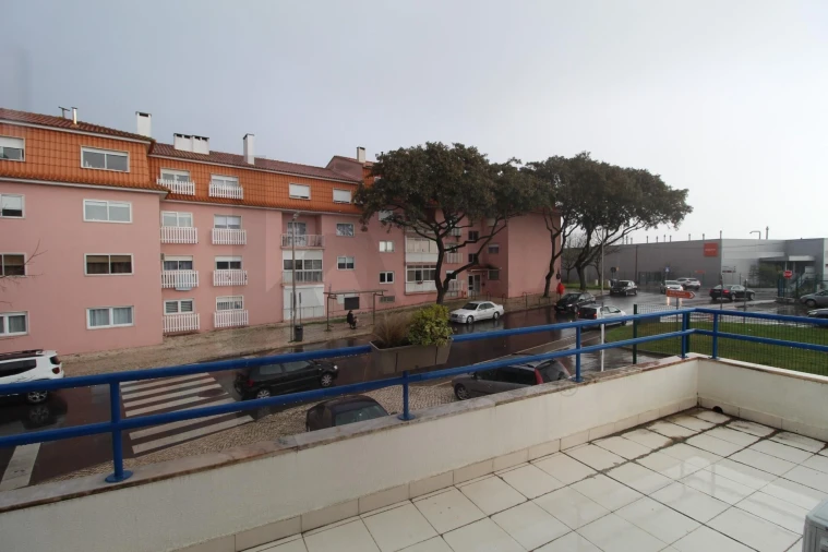 Escritório para Arrendamento em São Domingos de Rana Foto 26